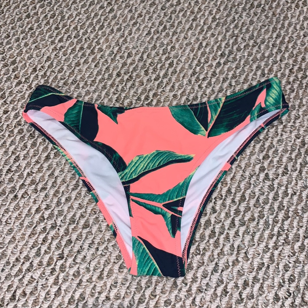 Cupshe bikini set - Picture 8 of 10